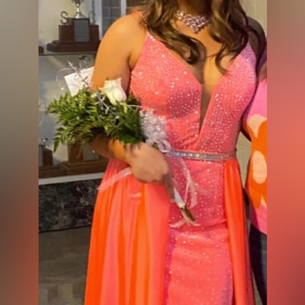 Gorgeous Johnathan Kayne Dress - Picture 2 of 5